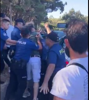 Adalar'a ulaşım aracı olarak getirilen minibüslere tepki sürüyor